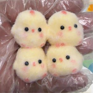 ตุ๊กตาไก่บีบเล่นได้ ของเล่นห้อยคอ สีเหลืองขาว วัสดุ TPR บรรเทาความเครียด สำหรับเด็ก ของขวัญสำหรับทุกเพศ - Product Image 2