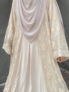 Robe longue Abaya à col ouvert brodée <span class=keywords><strong>de</strong></span> feuilles d'érable personnalisées Loriya pour femmes musulmanes, mode islamique modeste <span class=keywords><strong>de</strong></span> Dubaï - Product Image 4