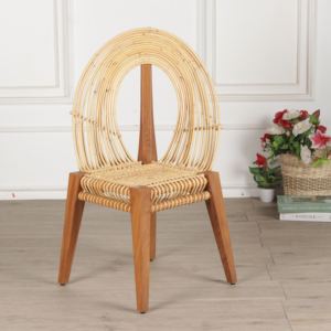 Chaise de salle à manger moderne Ardena, best-seller, en bois massif, design élégant, qualité durable, meubles pour la maison, rehaussez votre intérieur - Product Image 1