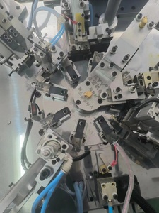 Machine d'assemblage automatique <span class=keywords><strong>de</strong></span> curseurs <span class=keywords><strong>de</strong></span> <span class=keywords><strong>fermeture</strong></span> <span class=keywords><strong>éclair</strong></span> à grande vitesse KYY pour une fabrication efficace <span class=keywords><strong>de</strong></span> fermetures <span class=keywords><strong>éclair</strong></span> - Product Image 5