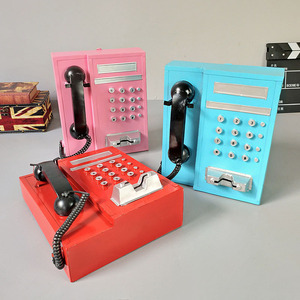 Téléphone mural rétro en fer forgé, modèle créatif en métal pour la décoration murale dans les bars, les magasins de vêtements, les cafés - Product Image 1