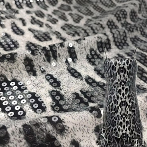 Kalite toptan leopar kumaş parlak kumaş ücretsiz örnek leopar baskı ayna pullu kumaş elbise için - Product Image 6