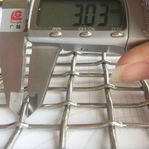 Treillis métallique <span class=keywords><strong>rigide</strong></span> à la vente chaude: <span class=keywords><strong>Grille</strong></span> métallique en acier inoxydable espacée uniformément pour garage de stationnement - Product Image 3