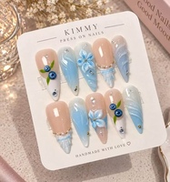Ongles à presser longs et fins, style stiletto, dégradé violet et pois noirs avec papillons 3D et perles, capsules d'ongles en acrylique à couverture complète