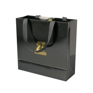 Wholesale Custom Cardboard Packaging Printed Shopping Paper Bag <b>Clothes</b> Packaging Paper Bag - Product Image 6