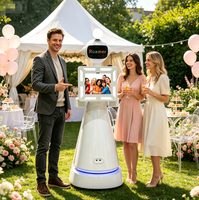 Borne photo robotisée silencieuse avec édition automatique et impression à distance pour location événementielle (mariages, fêtes, célébrations)