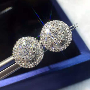 Orecchini rotondi floreali da donna, eleganti e scintillanti, gioielli alla moda per le orecchie - Product Image 1