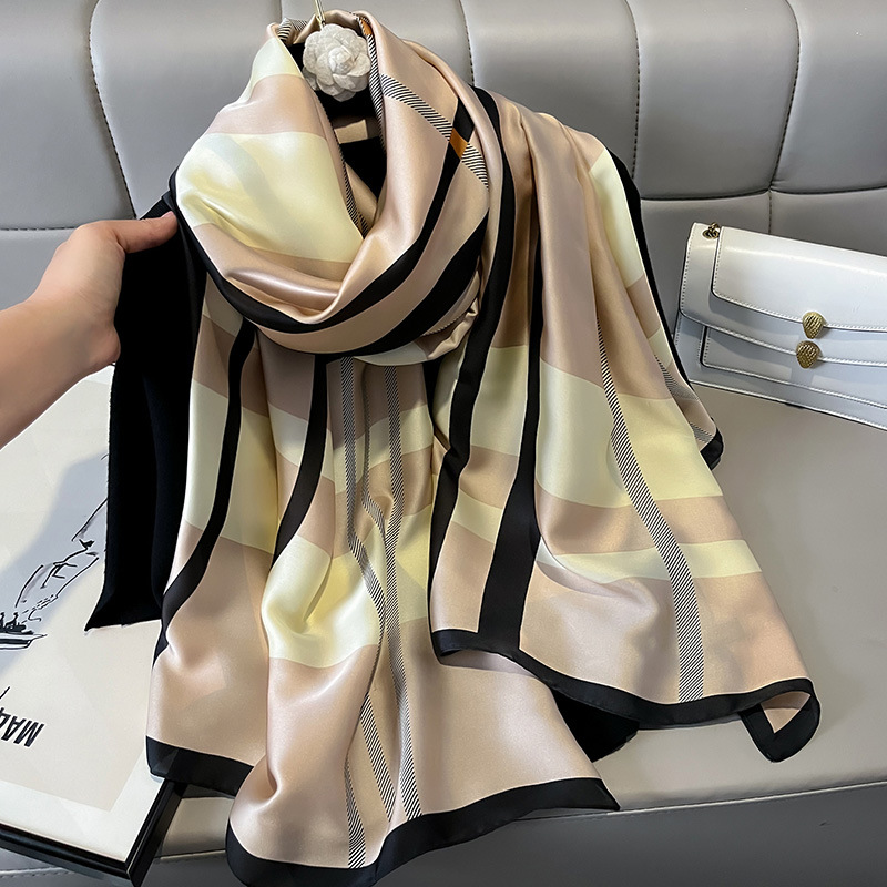 TODAYFUL Geometric Silk Scarf 完売品 Silky Summer Scarf-geometric Pattern in Black and Yellow
