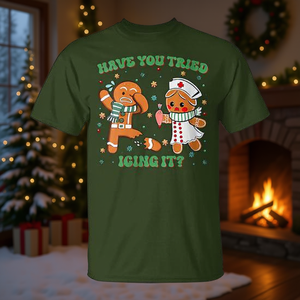 Maglietta natalizia con simpatico pan di zenzero per infermieri di terapia intensiva. Hai provato il glassa? Regalo di Natale IT - Product Image 2