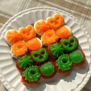 Juguete de Comida en Miniatura de la Serie TPR, Simulación de Comida de Resina, Juguete de Extrusión con Forma de Waffle y Barquillo - Product Image 4