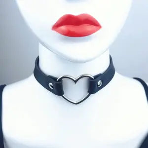 13 colores mujeres Sexy Punk cuero Collar collares moda cuello corazón Harajuku gargantilla gótico Bondage mujeres cuello Accesorios