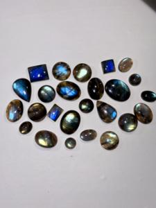 Lote de piedras preciosas sueltas de tamaño MM de calidad superior de labradorita múltiple Uso para la fabricación de joyas Labradorita MM Lote al por mayor - Product Image 5