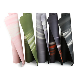 เสื่อโยคะพับได้สองสี PU ซับเหงื่อ พกพาสะดวก - Product Image 1