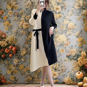 Robe midi en tricot contrastée avec col montant, manches longues, ourlet asymétrique, coupe ample, tenue décontractée pour l'automne - Product Image 2