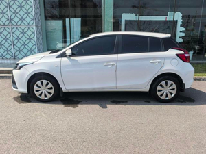 Toyota <span class=keywords><strong>Yaris</strong></span> L <span class=keywords><strong>2011</strong></span> 1.5L CVT Benzina Auto Usata 5 Porte 5 Posti Hatchback Veicolo di Seconda Mano - Product Image 3