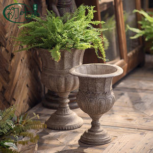 Maceta de hierro estilo retro europeo, con patas altas, estilo trofeo, jarrón decorativo para exteriores, para plantar en el hogar y el jardín. - Product Image 4