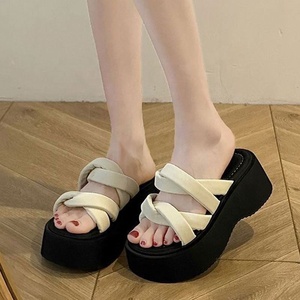 Nouvelles sandales compensées légères et élégantes pour femme, à enfiler, collection Printemps/Été, avec design tendance - Product Image 2