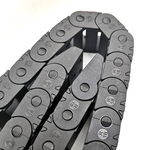 Chaîne de traînée de câble R18 10x20mm style pont ouvrable pour le routage de fils <span class=keywords><strong>d</strong></span>'<span class=keywords><strong>imprimante</strong></span> CNC et <span class=keywords><strong>3D</strong></span> - Product Image 1