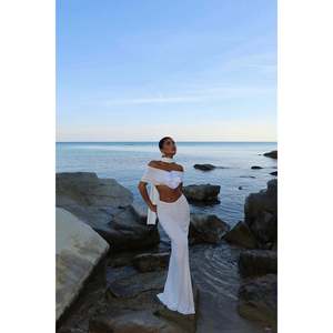 Conjunto de Bikini de Dos Piezas con Diseño de Loto Blanco, Elegante Traje de Baño para Mujer - Product Image 3