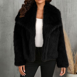 Cappotto Corto in Ecopelliccia Stile Europeo e Americano con Ampi Revers alla Moda in Finta Pelliccia di Volpe Soffice e Felpata Intrecciata Grezza <span class=keywords><strong>Abbigliamento</strong></span> <span class=keywords><strong>Donna</strong></span> - Product Image 6