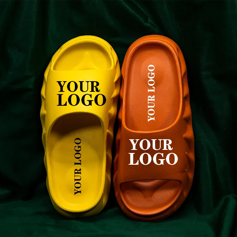 Fabbrica cinese Henghao Yeezy scivoli personalizzati ultimi stili scivoli piatti femminili pantofole da donna sandali da donna scivoli Yeezy neri