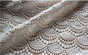 Robe blanche à fleurs style dubaï, tissu en dentelle - Product Image 2