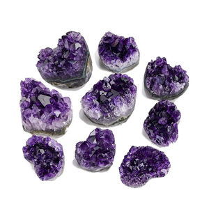 Vente en gros de grappes d'améthyste de haute qualité CrystalHola, forme libre, pierre de guérison tendance pour la décoration intérieure et les cadeaux de fêtes - Product Image 1