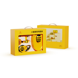 Ensemble de toilettage pour chat Little Bee, 4 pièces : distributeur d'eau, peigne, brosse, rouleau pour chats - Product Image 4