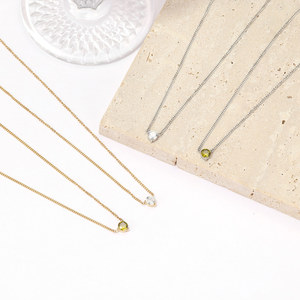 Collana Minimalista Solitario con Zirconia Cubica Rotonda in Acciaio Inossidabile 316L Placcato Oro PVD 18K, Girocollo Delicato per <span class=keywords><strong>Donna</strong></span>, Vendita all'Ingrosso - Product Image 1
