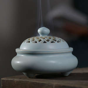 Vente en gros porcelaine émaillée petit brûleur d'encens en céramique serpentin encensoir Oud en bois de santal - Product Image 4