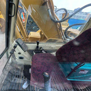 Excavatrice sur chenilles d'occasion CAT 325B, 25 tonnes, avec certifications CE et EPA Tier 4. - Product Image 6