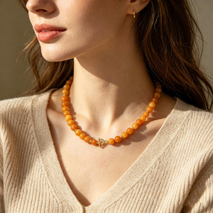 Collar de cuentas de aventurina verde de 10 mm de nuevo diseño para mujer, delicado y moderno, con collar de acero inoxidable ajustable con apatita. - Product Image 1