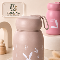 Bouteille en verre cylindrique personnalisée avec logo, 320 ml, motif lapin mignon, bouchon à vis, manchon en silicone, portable, écologique, pour boissons