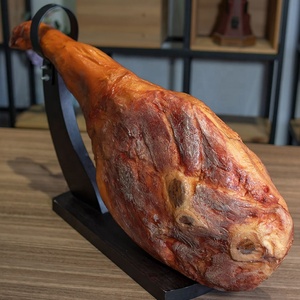 Modelo de Jamón Ibérico Negro Español Simulado, Accesorio para Fotografía y Exhibición - Product Image 6