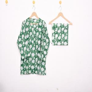 Conjunto de Pijama Floral con Estampado Artesanal y Cuello Redondo - Ropa de Dormir de Algodón Artesanal, Ropa de Verano Bohemia para Mujer y Regalo de Ropa de Estar por Casa - Product Image 1