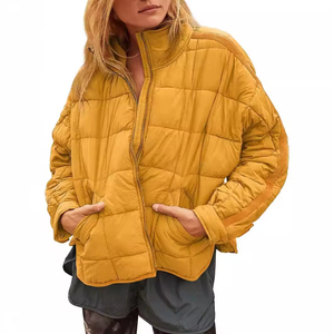 Veste d'hiver pour femmes de haute qualité en gros Style décontracté rembourré décontracté col sable manteaux matelassés col montant motif solide - Product Image 5