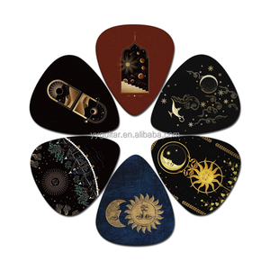 Lot de 6 plectres de <span class=keywords><strong>guitare</strong></span> en celluloïd personnalisés de la marque Cheerhas, motif lune et étoile, impression recto-verso, imperméables et durables - Product Image 4