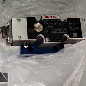 R900732536 4WRAE10W1-60-2X/G24K31/F1V วาล์วควบคุมทิศทางไฮดรอลิกแบบสัดส่วนสำหรับอุปกรณ์อุตสาหกรรม - Product Image 2