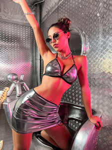 Personnalisable Argent Métal Triangle Coupe Soutien-Gorge De Luxe <span class=keywords><strong>Dame</strong></span> Femmes Sexy Lingerie pour Discothèques ODM Fourniture Contrôle Ferme - Product Image 5