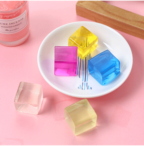 2.5CM di soffice Squeez simpatici giocattoli creativi di ghiaccio per regalo di pressione per bambini alla moda Mini cubo Squishy trasparente Squeeze Fidget Cube - Product Image 3