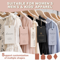 Étiquettes suspendues personnalisées Bbontic en papier imprimé 3D en relief CMYK/Pantone, écologiques pour sacs, vêtements, chemises, pantalons, robes