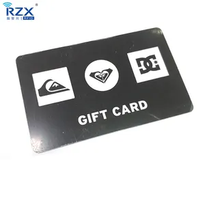 Cartão de presente RZX acabamento fosco CR80 cartão de plástico de PVC com impressão de número de série