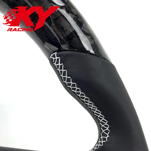 Volant sport personnalisé en fibre de carbone forgée avec LED et indicateur de régime pour BMW F20 F21 F22 F30 F31 F32 F33 F25 F26 E53 E90 E87 E83 E61 E39 F80 - Product Image 3