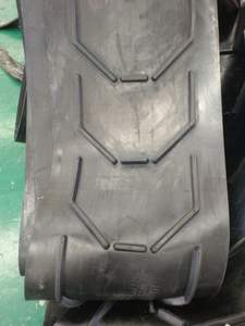 YUPHENG Fournisseur d'usine sur mesure, bande transporteuse en caoutchouc Chevron EP200 à haute résistance à la traction 18Mpa pour cimenterie - Product Image 5