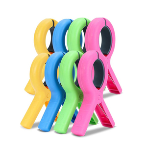Pinces à serviettes <span class=keywords><strong>de</strong></span> <span class=keywords><strong>plage</strong></span> en plastique, supports <span class=keywords><strong>de</strong></span> serviettes pour chaise <span class=keywords><strong>de</strong></span> piscine ou <span class=keywords><strong>de</strong></span> croisière, taille géante, robustes, multifonctionnelles, pour chaise <span class=keywords><strong>de</strong></span> <span class=keywords><strong>plage</strong></span> - Product Image 1