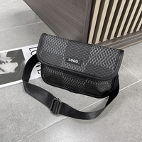 Herfst-Winter Nieuwe Aankomst Mode Custom Logo Crossbody Tas Minimalistisch Weven Print Casual Heren Schoudertas Voor Dagelijks Gebruik