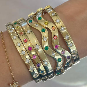 해피 뷰티 방수 저자 극성 보석 18k 금도금 황동 빛나는 지르코니아 레인보우 웨이브 커프 팔찌 팔찌 여성용 - Product Image 4