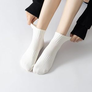 Alta Qualidade Tubo Curto Yoga Meias Sporty Fitness Grip Yoga Sock Mulheres Anti Slip Pilates Sock Custom Logo - Product Image 3