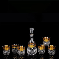 Ensemble de carafe à whisky Medusa de luxe nordique avec verres en cristal à bord doré pour cadeaux de mariage et de pendaison de crémaillère
