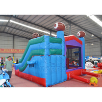 Château gonflable commercial avec toboggan intégré pour jeux sportifs et fêtes d'anniversaire d'enfants